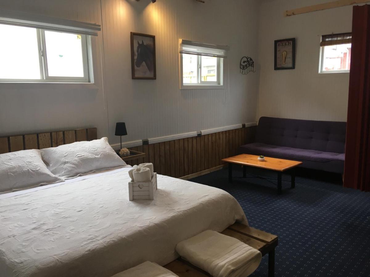 Hostal El Meson Punta Arenas Luaran gambar