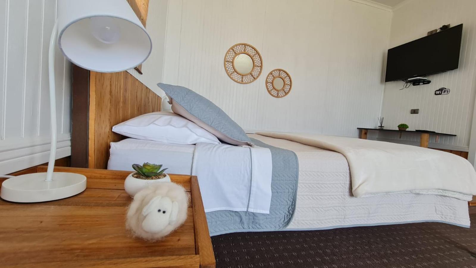 Hostal El Meson Punta Arenas Luaran gambar
