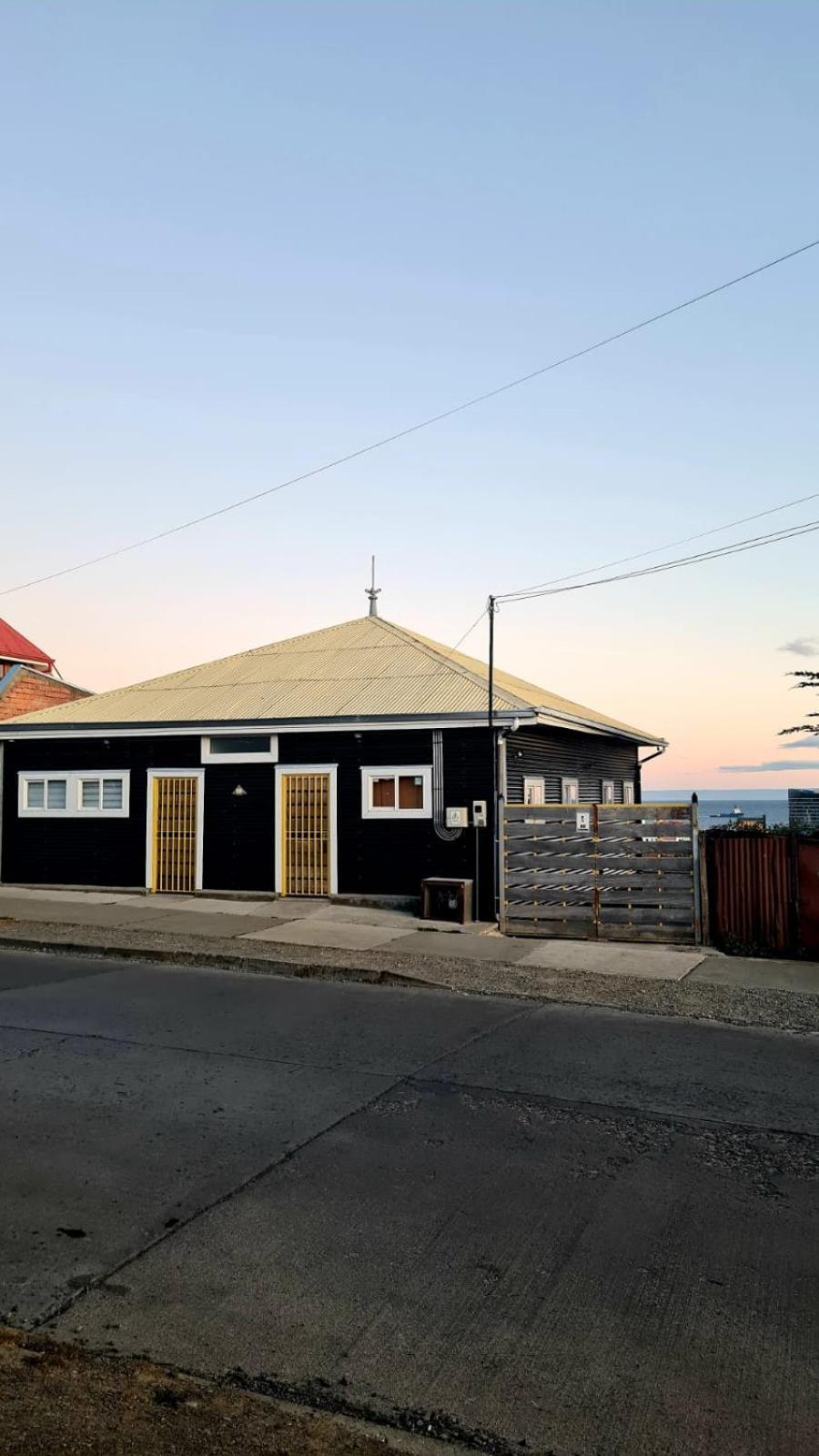 Hostal El Meson Punta Arenas Luaran gambar