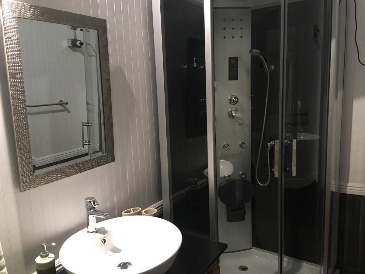 Hostal El Meson Punta Arenas Luaran gambar