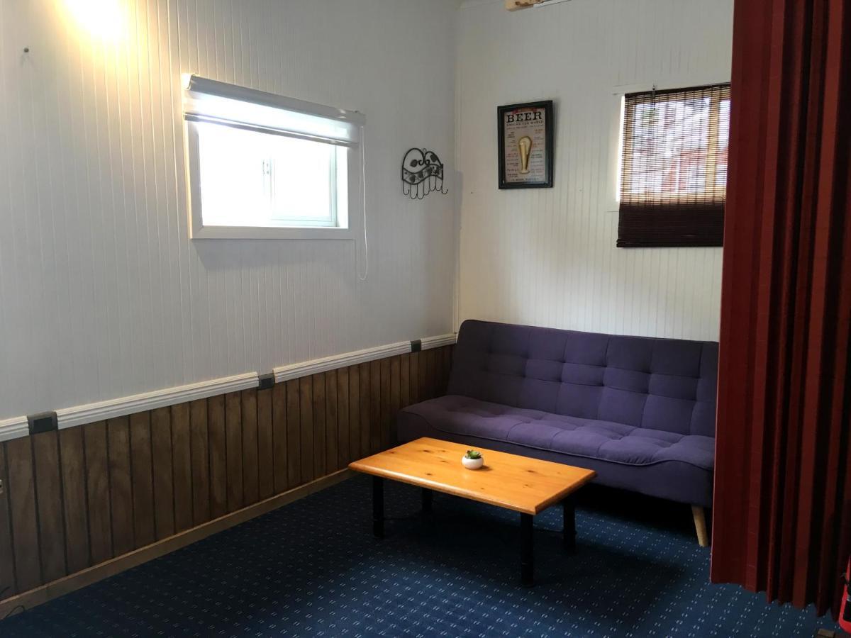 Hostal El Meson Punta Arenas Luaran gambar