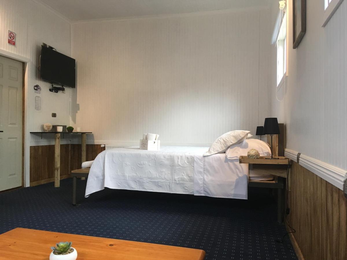 Hostal El Meson Punta Arenas Luaran gambar