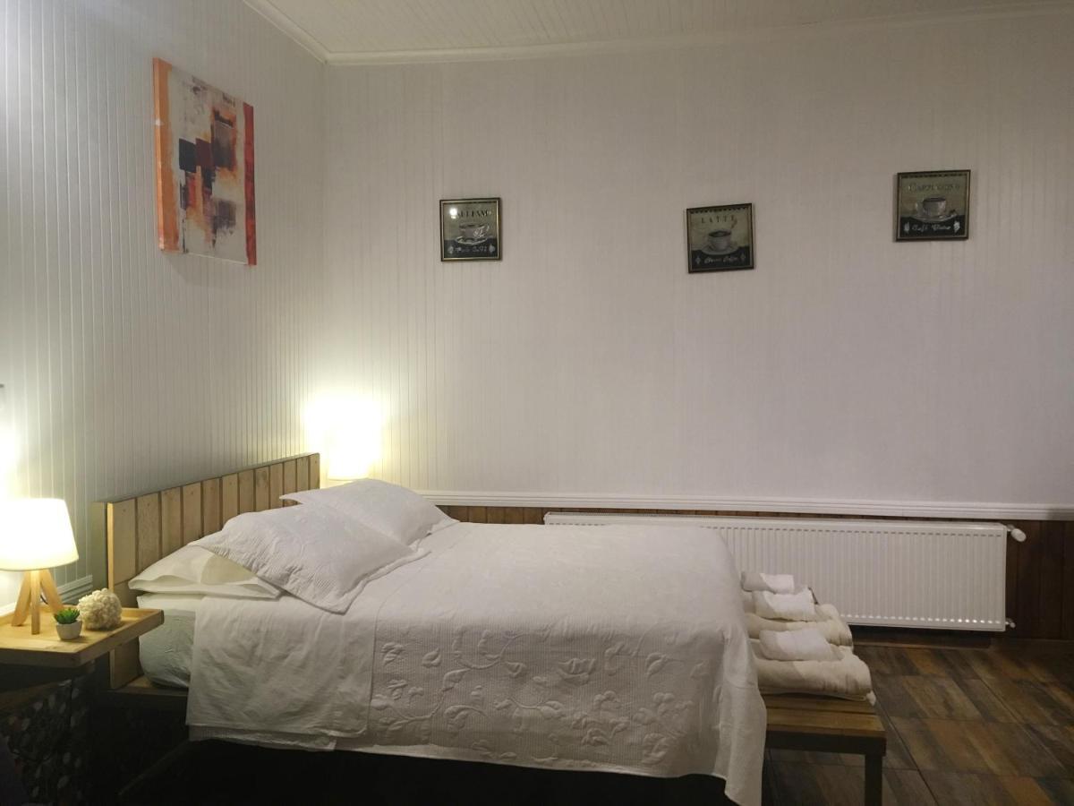 Hostal El Meson Punta Arenas Luaran gambar