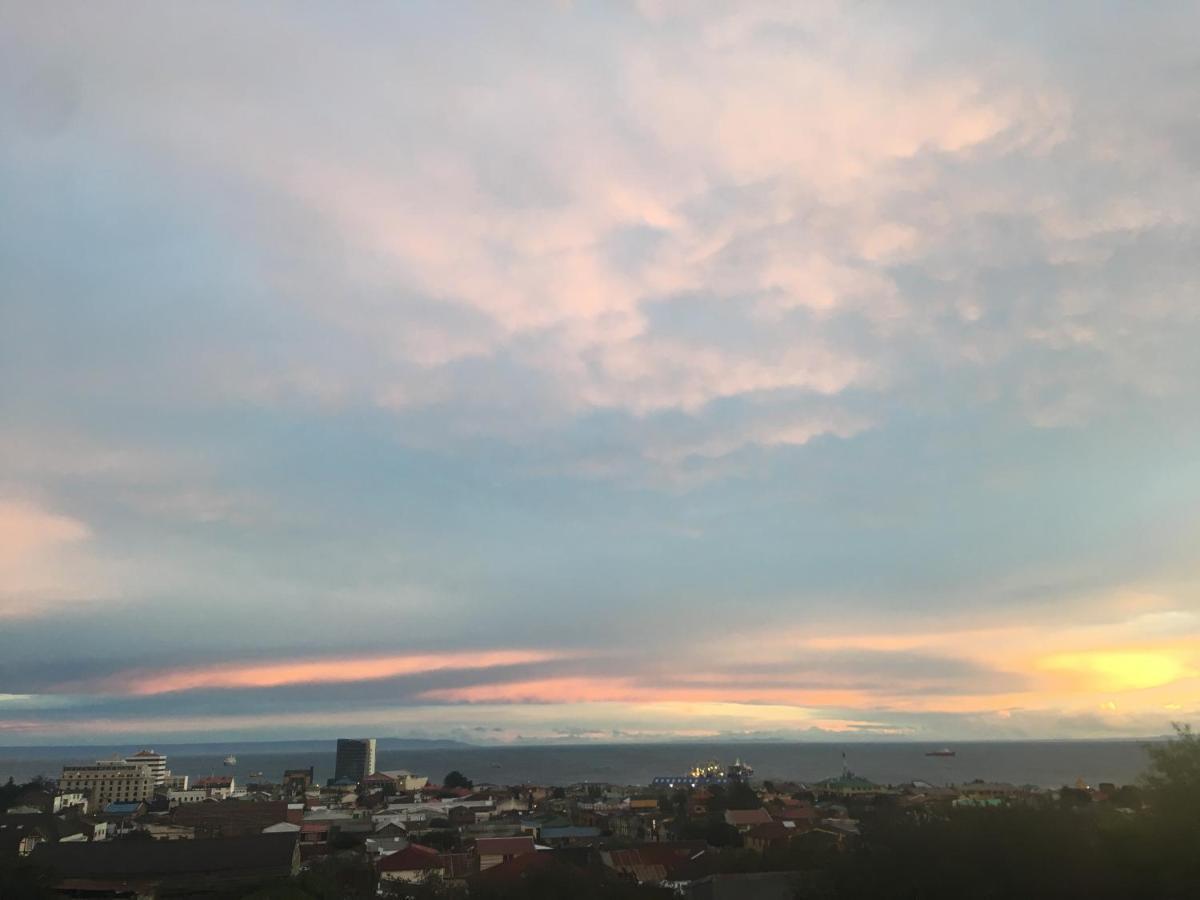 Hostal El Meson Punta Arenas Luaran gambar
