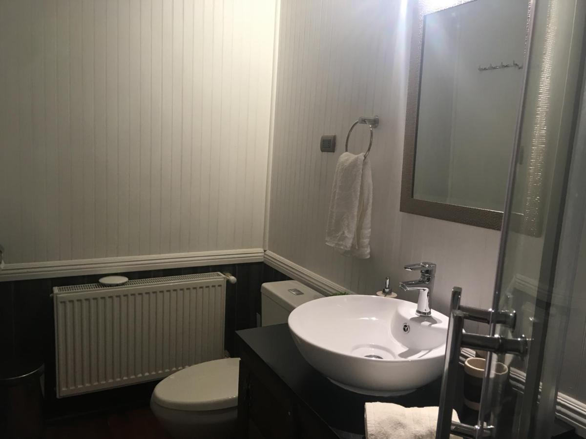 Hostal El Meson Punta Arenas Luaran gambar